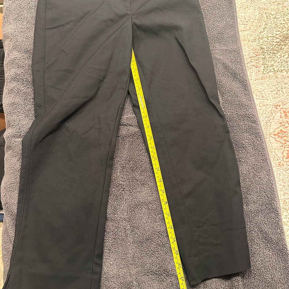 White House Black Market Women's Black Capris